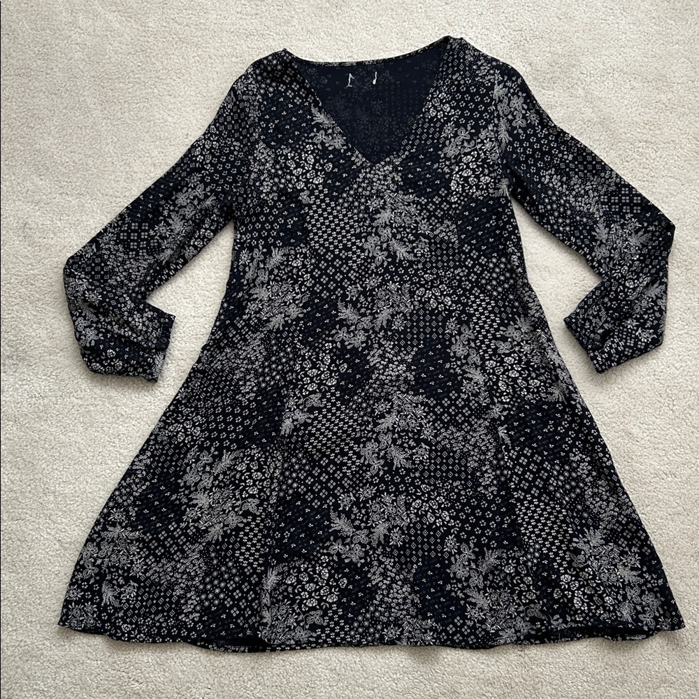 Black Floral Long Sleeve A-Line Dress | V-Neck Boho Fit & Flare